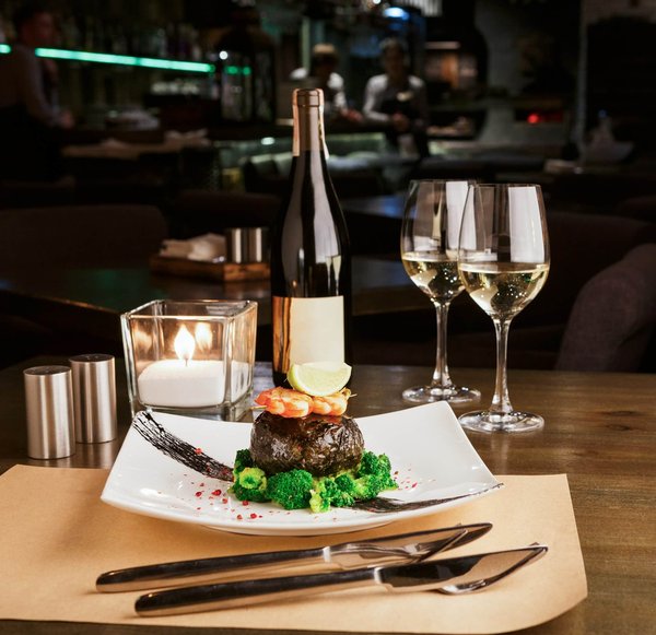 Célébrez vos évènements dans le restaurant près de la Tour Eiffel.